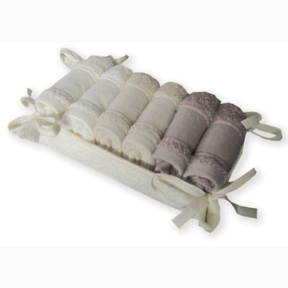 Cesta de esponja con 6 toallas Las Navidades