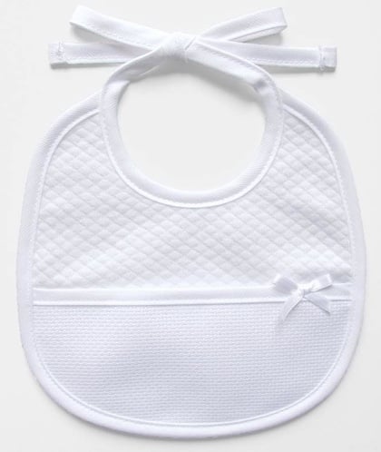 Babero de bautizo - tela blanca con el patrón en relieve