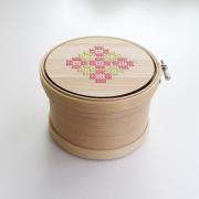 Caja de trabajo y marco Magewappa - Amarillo y rosa 12cm.