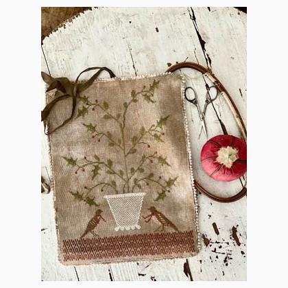 Holly Basket Sewing Roll Pattern