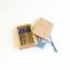 Alfileres cabeza de vidrio y caja de madera de cerezo - Azul