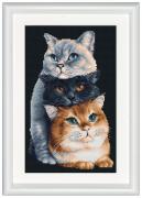 Three Cats - Negro