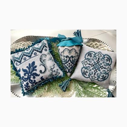 Samplings Of Lace - Winter