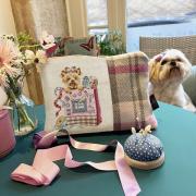 Trousse «Toutou Tartan» - Lino