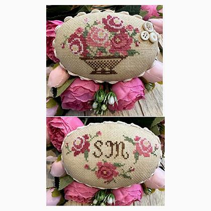 Suzy\'s Peony Pincushion