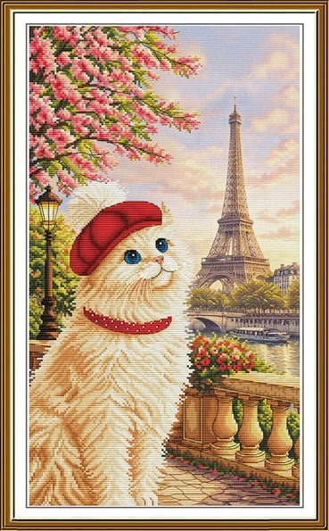 Mujer francesa con aspecto de gato