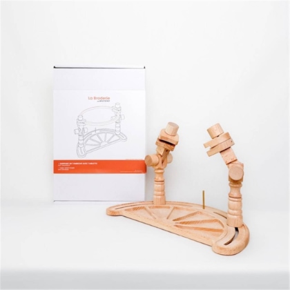Soporte horizontal de mesa con repisa y organizador