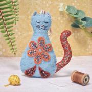 El gato bordado